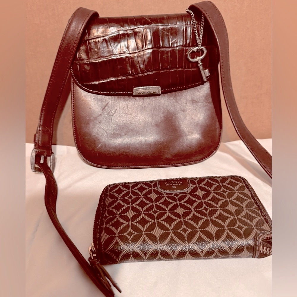 💋Vintage Fossil Crossbody 100% Leather W/Fossil Wallet